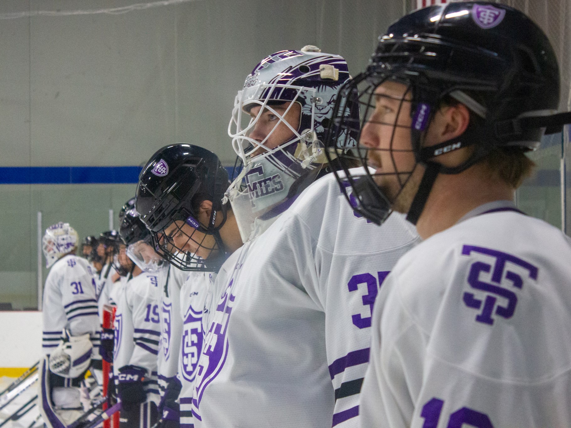 St. Thomas men’s hockey to face No. 5 Minnesota