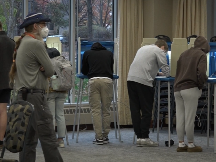 Tommie community casts its votes at McNeely Hall