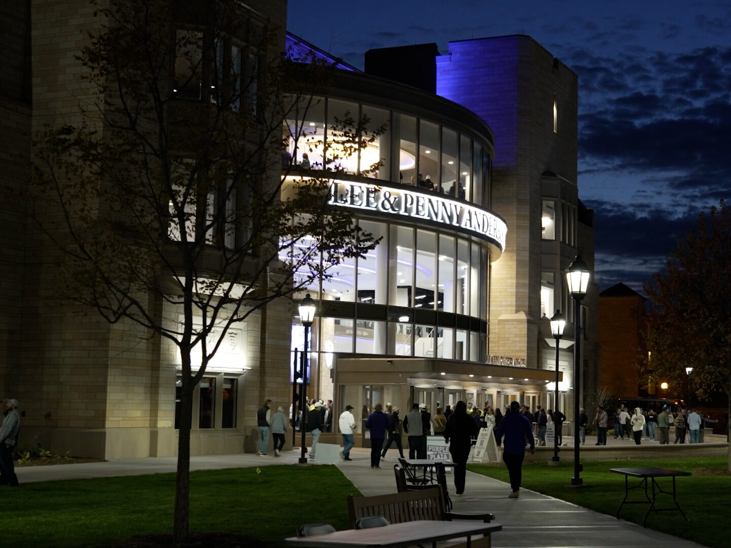 WATCH: Fans react to Lee and Penny Anderson Arena