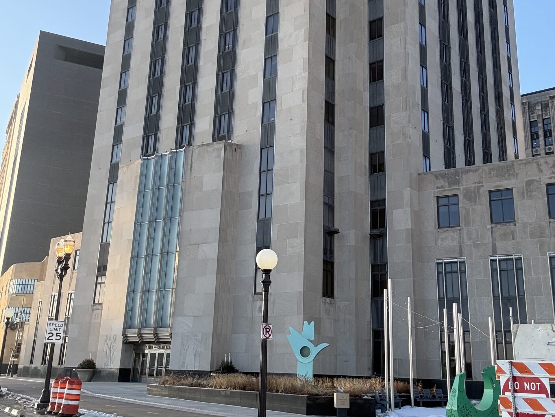 Saint Paul city government enacts law to restrict ICE’s capabilities on city property