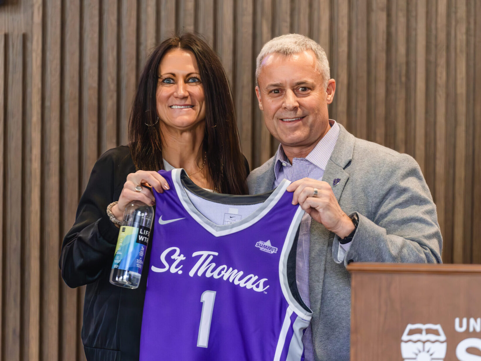 UST Athletics names Mandy Pearson as new women’s basketball head coach